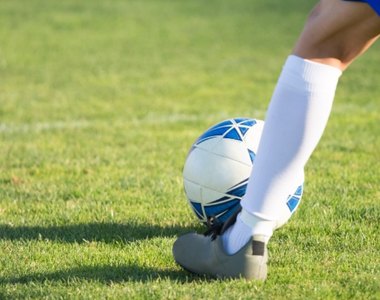 Raisonnement clinique et prise en charge du patient footballeur par le podologue